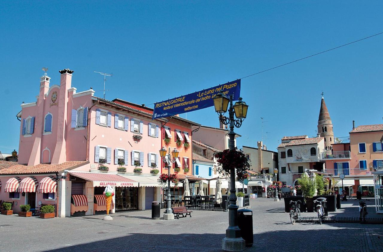Maestrale Canova Apartments Caorle Exteriör bild