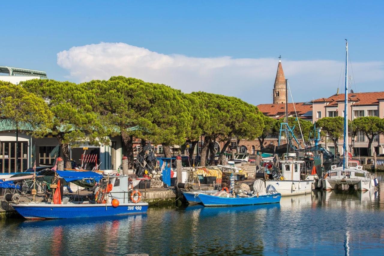 Maestrale Canova Apartments Caorle Exteriör bild