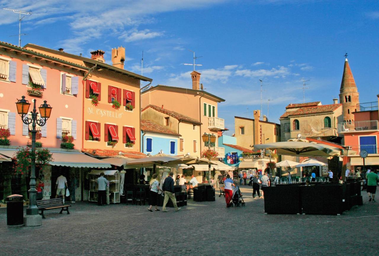 Maestrale Canova Apartments Caorle Exteriör bild