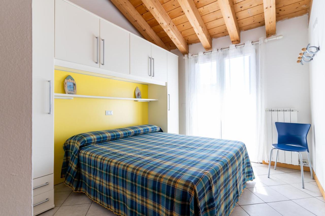 Maestrale Canova Apartments Caorle Exteriör bild